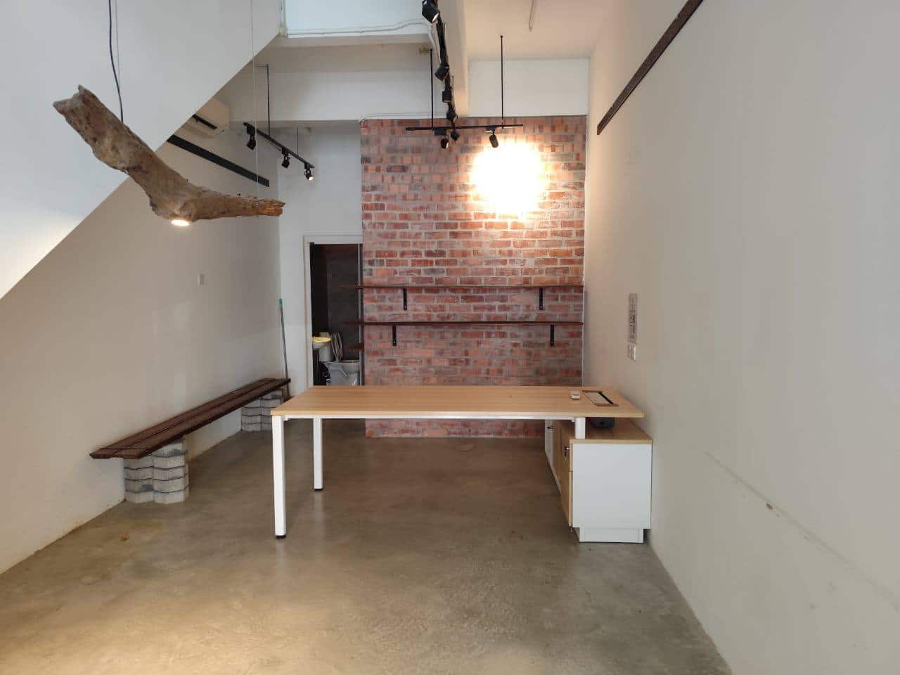 Ground Floor Intermediate Austin Perdana