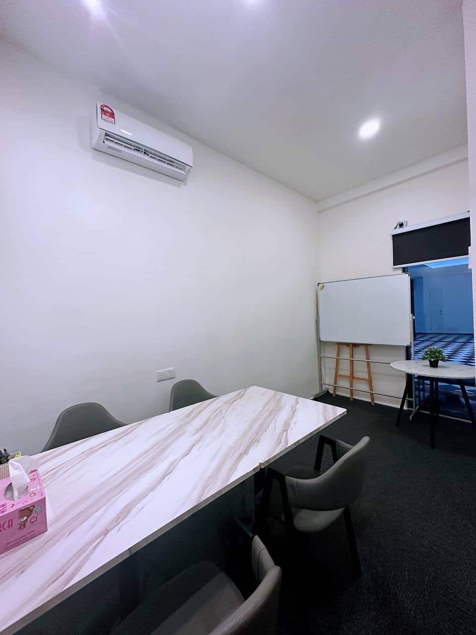 4-Storey Shop Office Eco Palladium 9