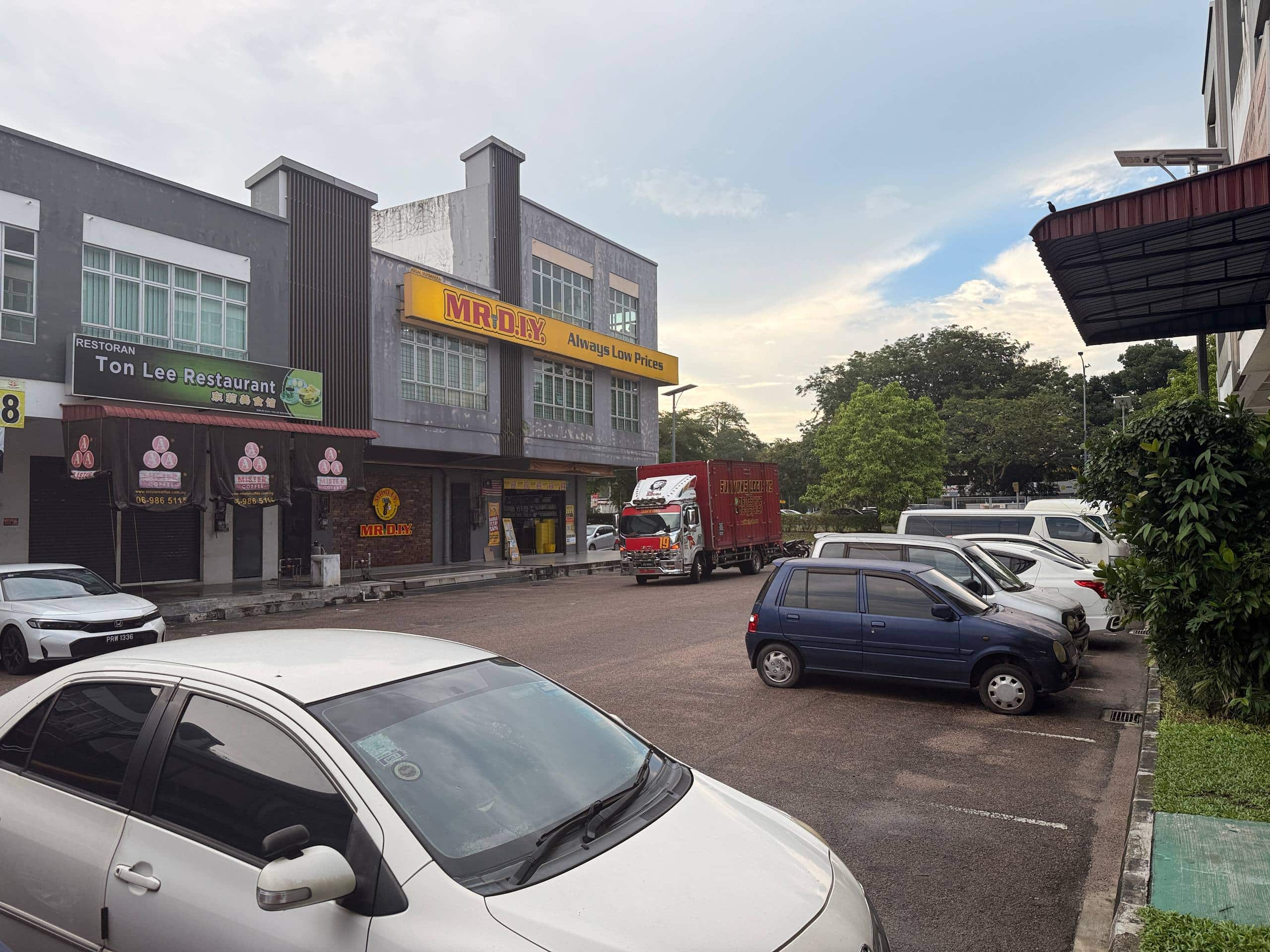 2 Storey Shop Office Taman Pasir Putih 4