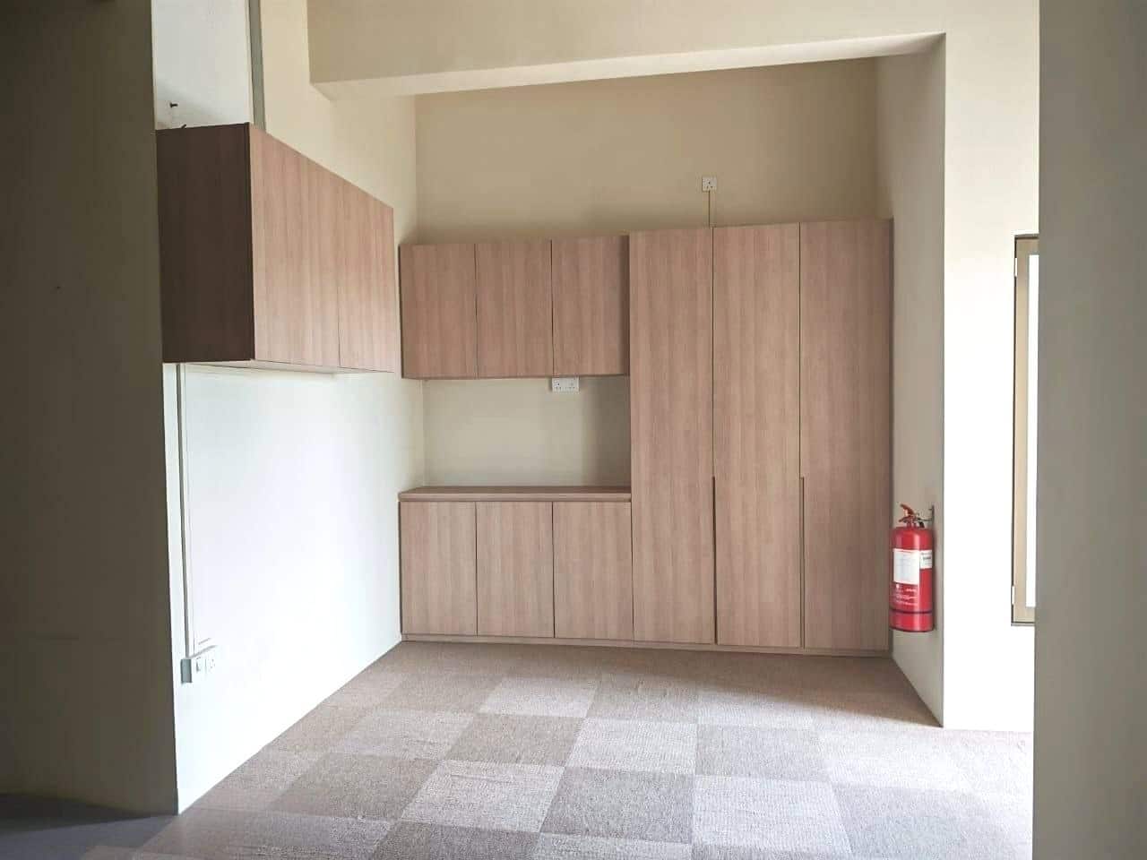 3 Storey Shoplot Larkin Town Centre 5