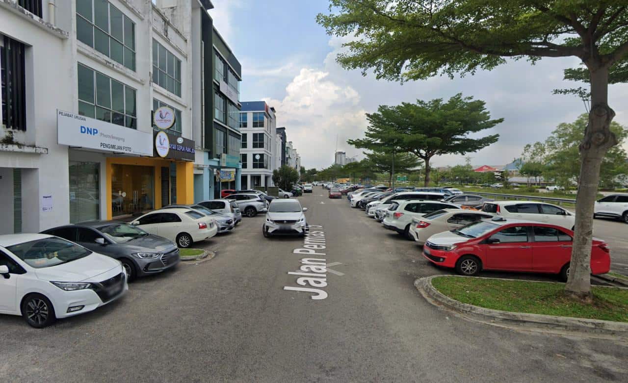 4-Storey Shop Office - Corner lot Bandar Baru Permas Jaya 5