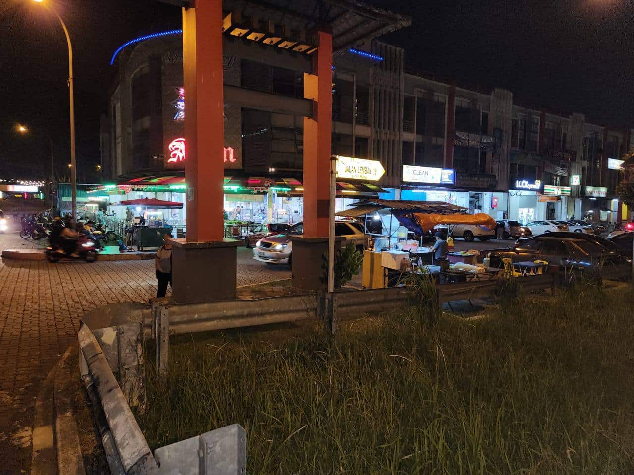 Three Storey Shopoffice Bandar Baru Seri Alam 4