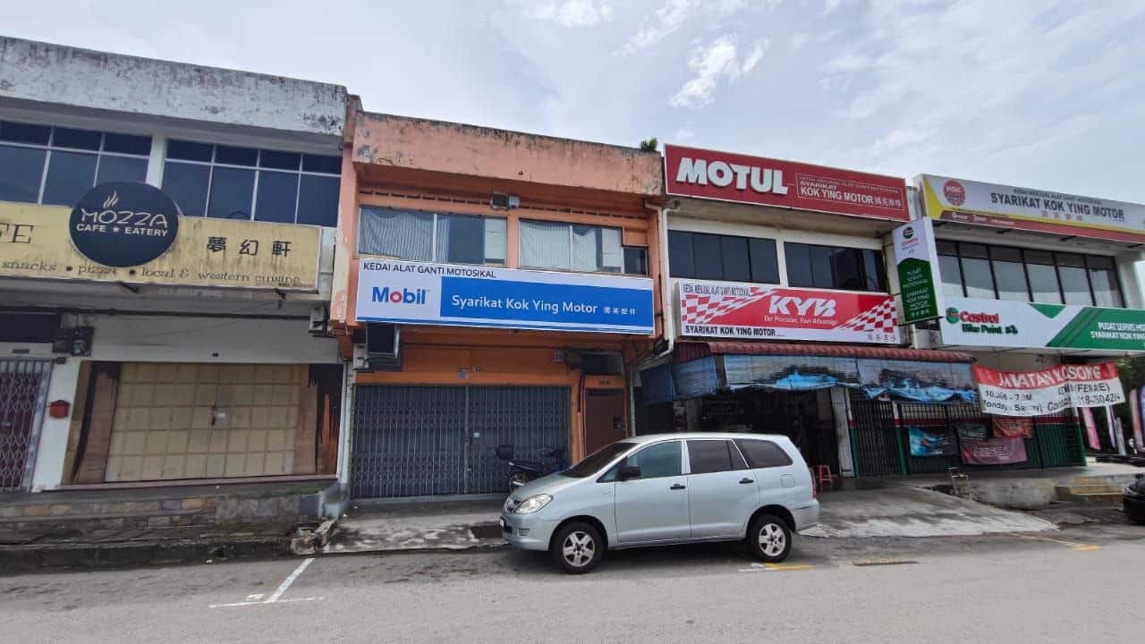 2 Storey Shop-lot Intermediate Unit Jalan Ros Merah, Johor Jaya 5