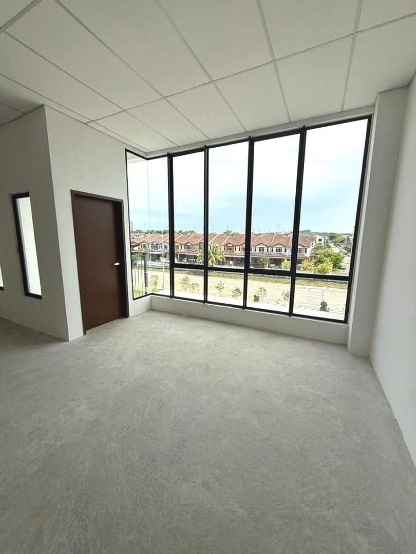 3 Storey Shoplot Austin Crest 2