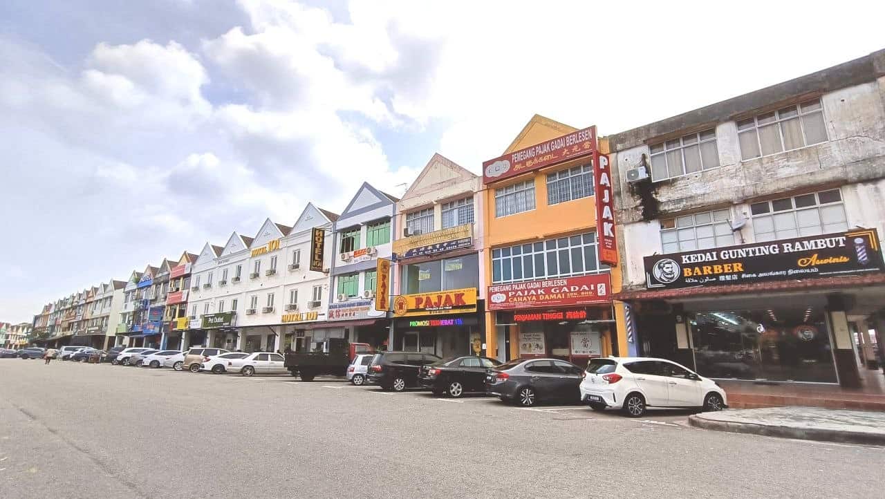 3 storey shoplot Taman Puteri Wangsa 2