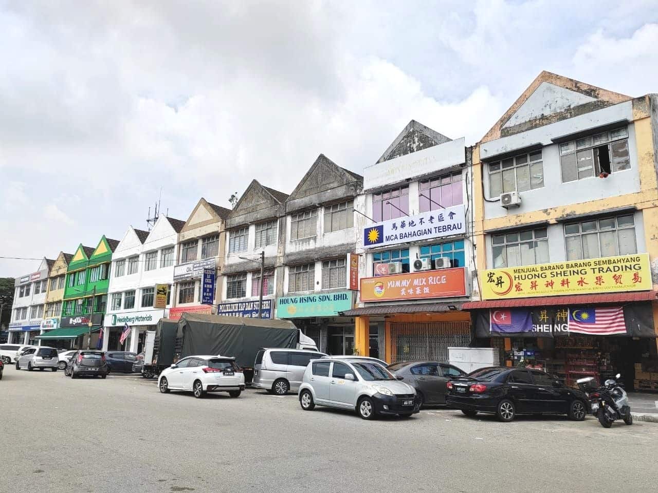 3 storey shoplot Taman Puteri Wangsa 5