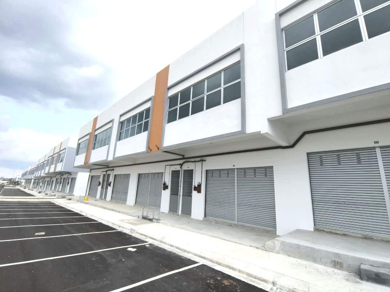 2 storey shoplot Taman Pulai Mutiara 2 1