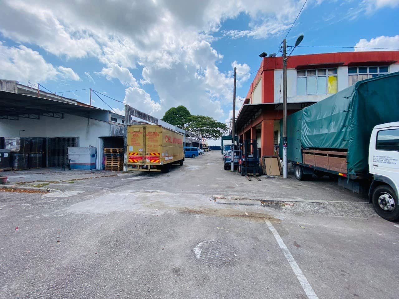 Double Storey Shoplot Jalan Beladau 15, Taman Puteri Wangsa 12