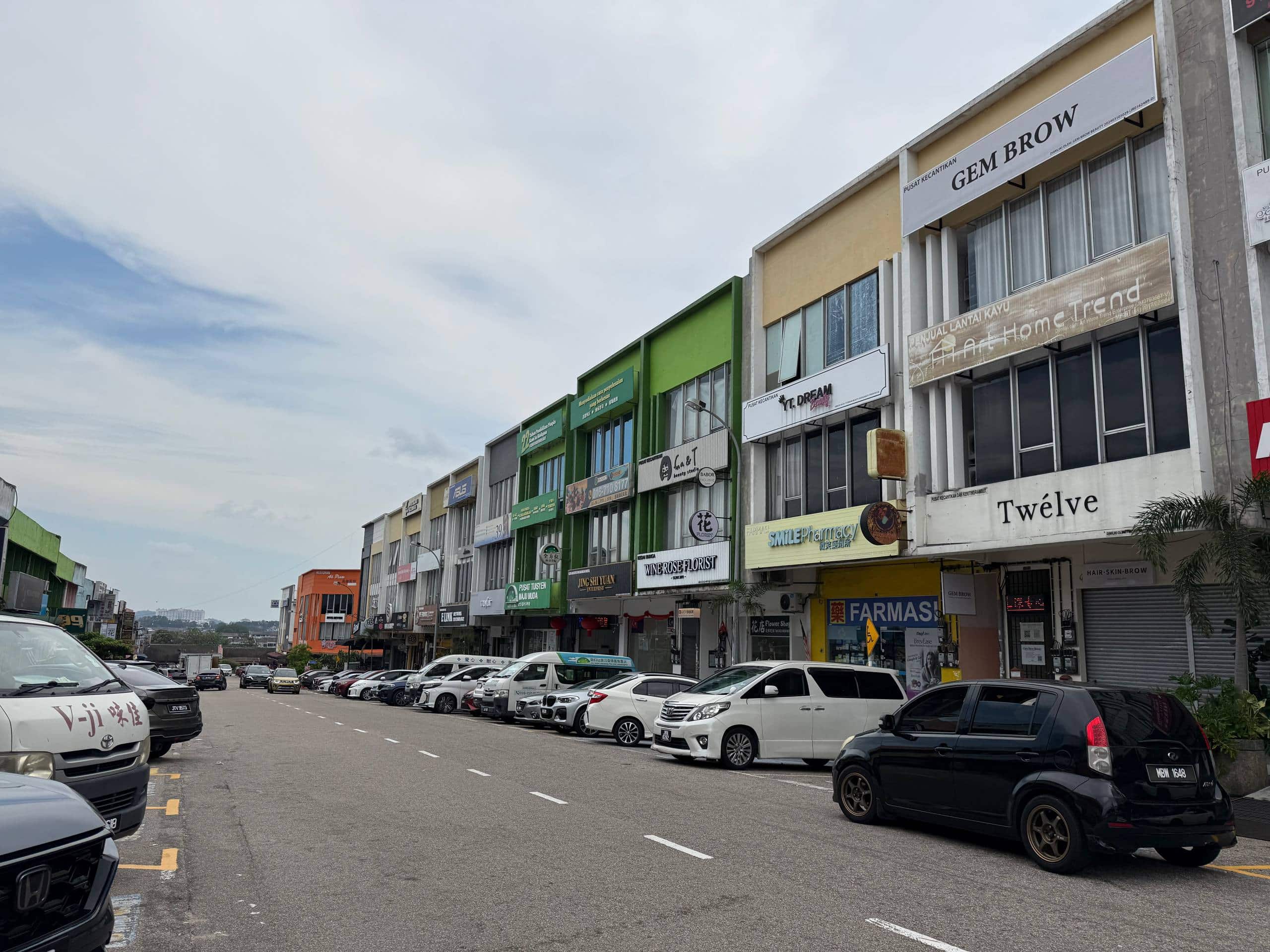 3 Storey Shoplot Intermediate lot Jalan Pendekar 1x 2