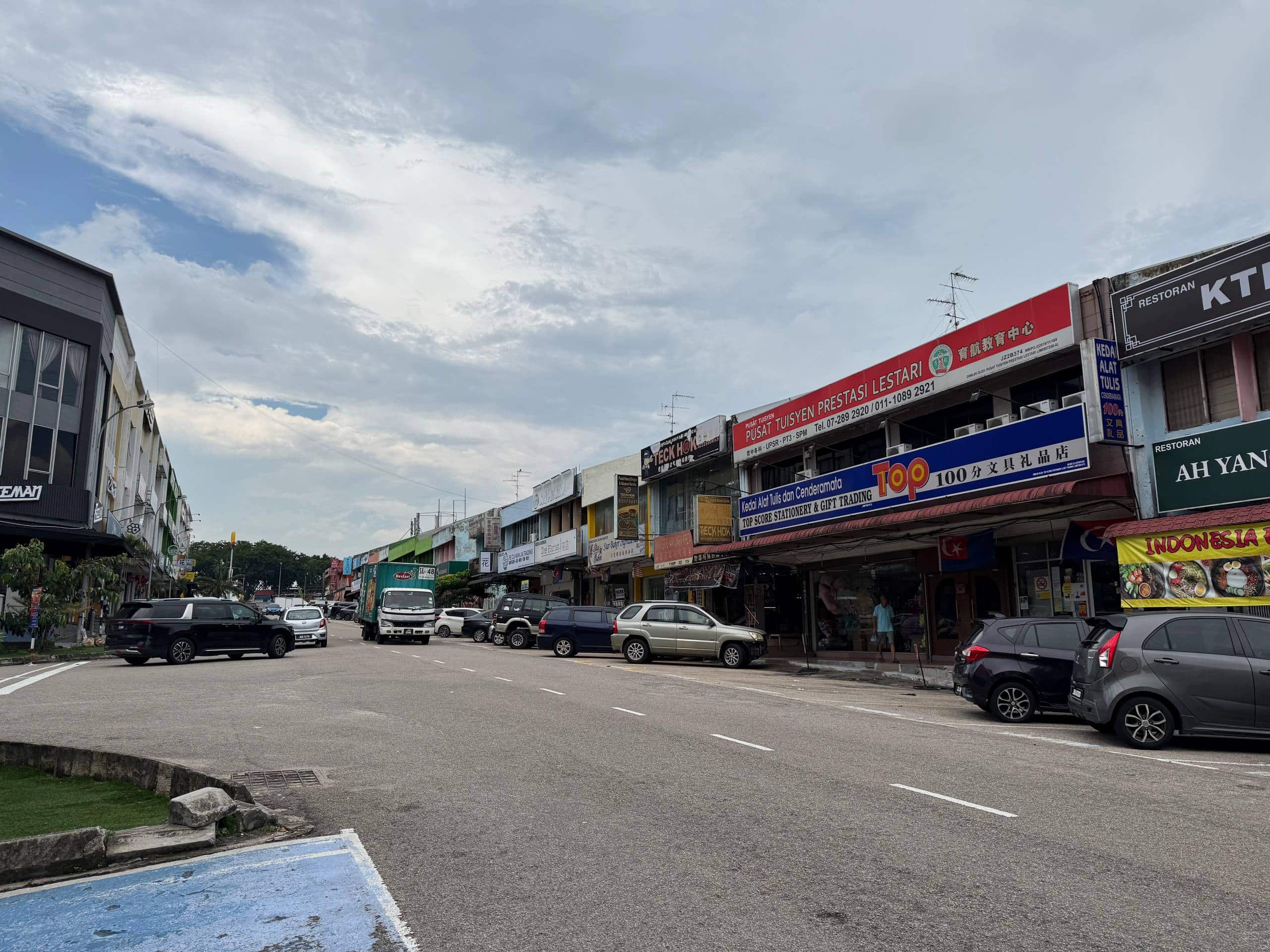 3 Storey Shoplot Intermediate lot Jalan Pendekar 1x 3
