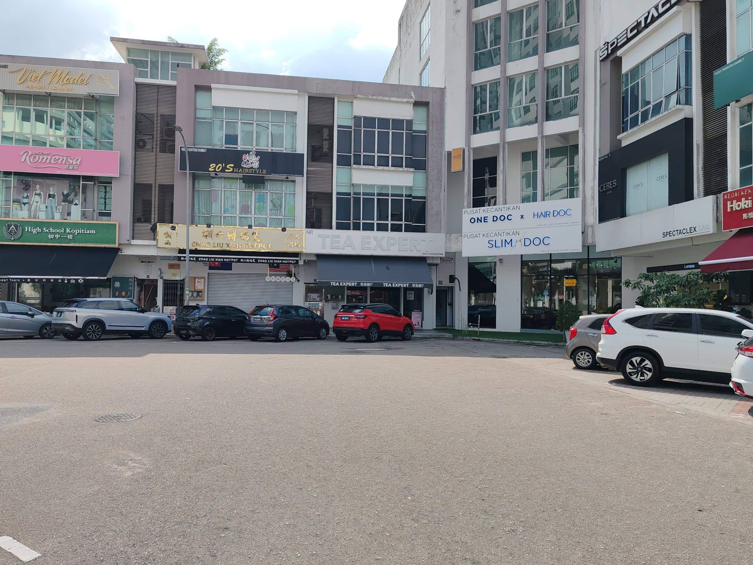 3 Storey Shoplot Jalan Austin Height 8/x 3