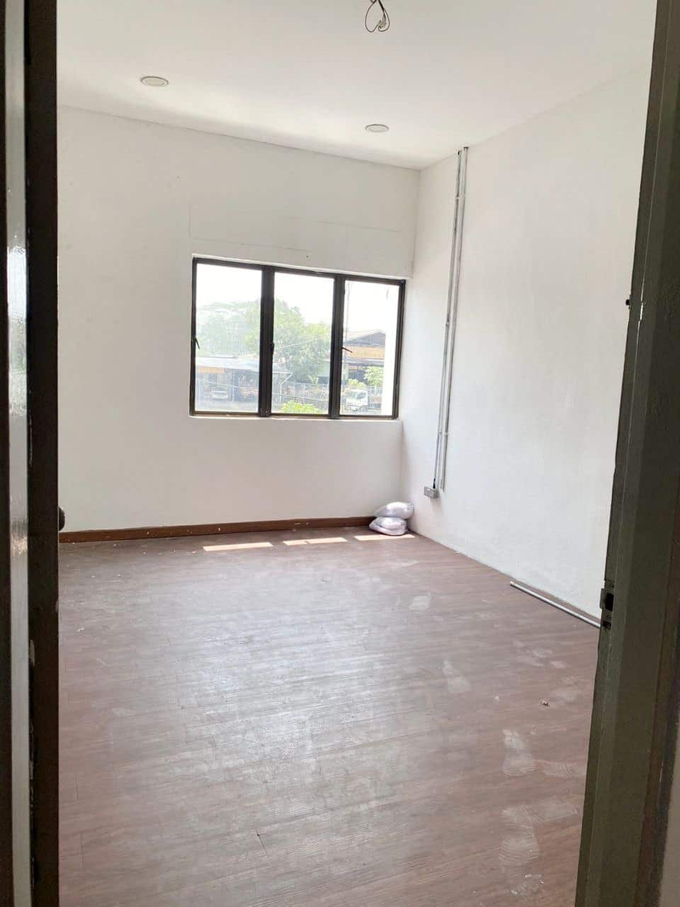 2-Storey Shoplot Jalan Glasiar 2