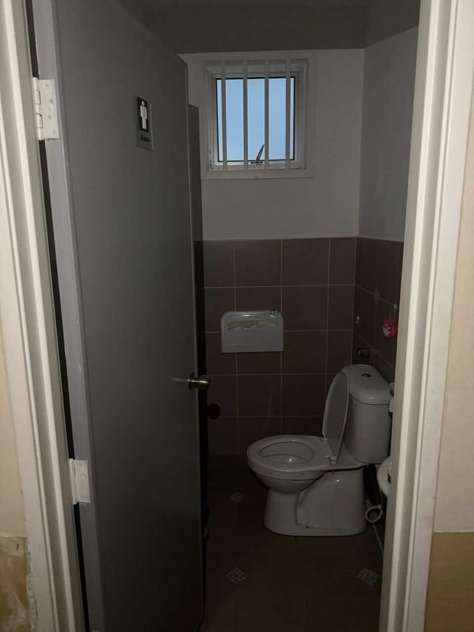 Double storey shoplot Nanyang street 11