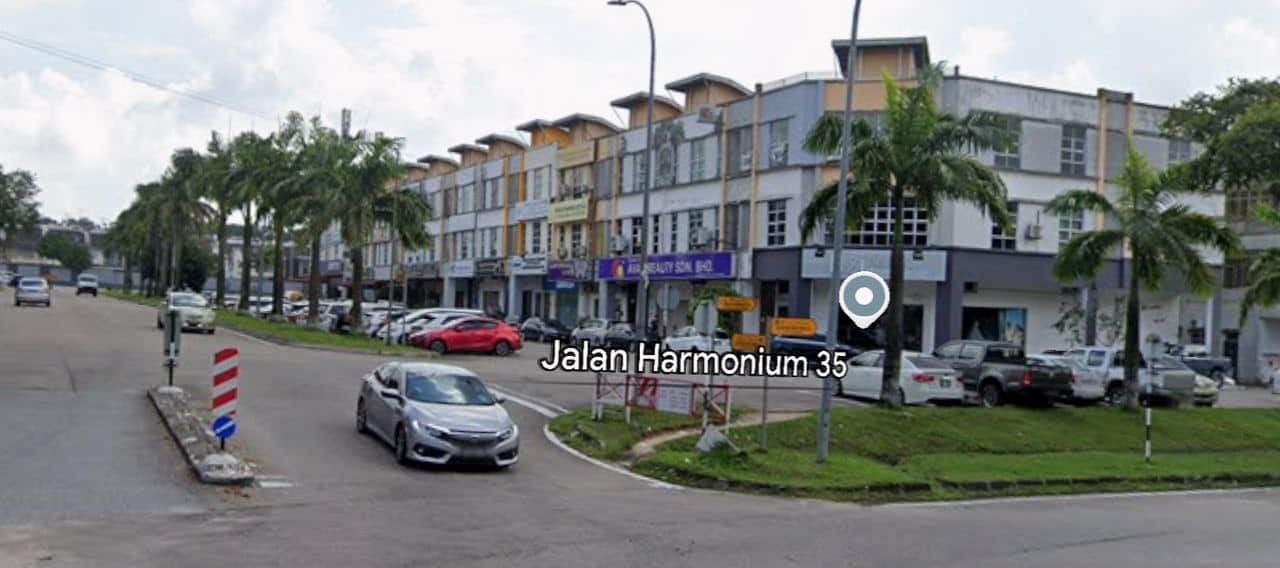 3 storey shoplot Desa Tebrau 1