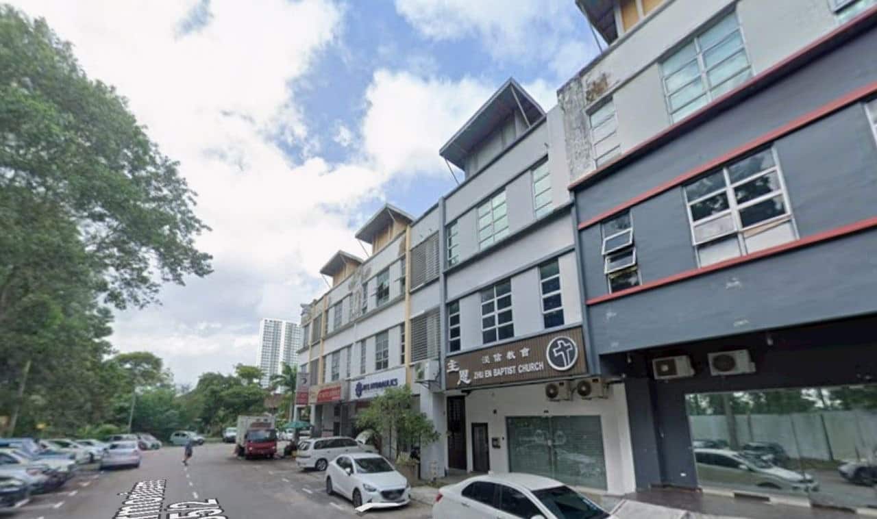 3 storey shoplot Desa Tebrau 3