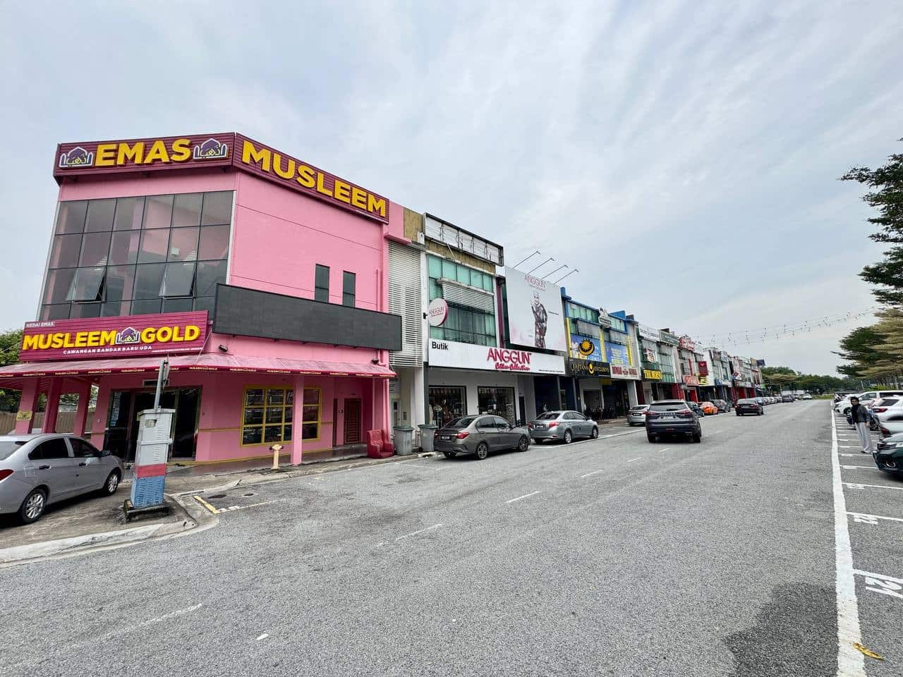 Double Storey Shop - Endlot Uda Busines Centre 3