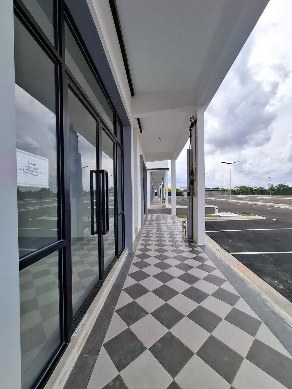 Double Storey Shoplot Taman Ekoperniagaan, Pasir Gudang 2