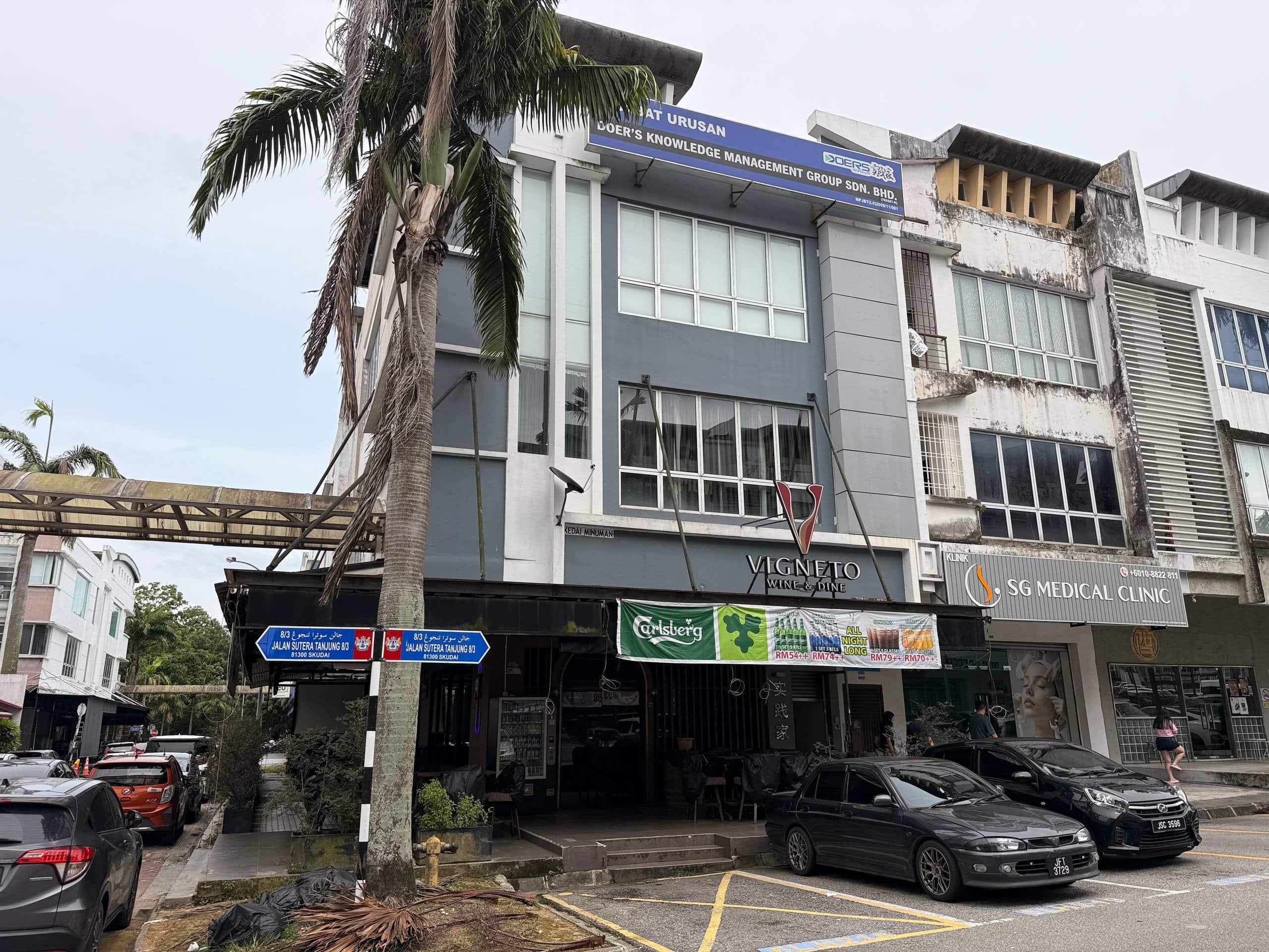 3-Storey Shop Office Endlot Tmn Sutera Utama 3