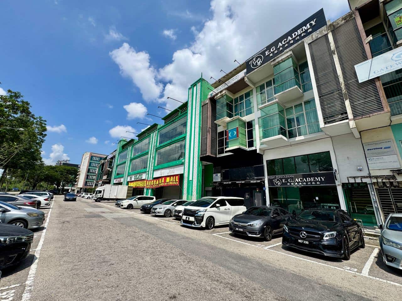 3.5 Storey Shop Jalan Pertama 1 @ Danga Utama 1