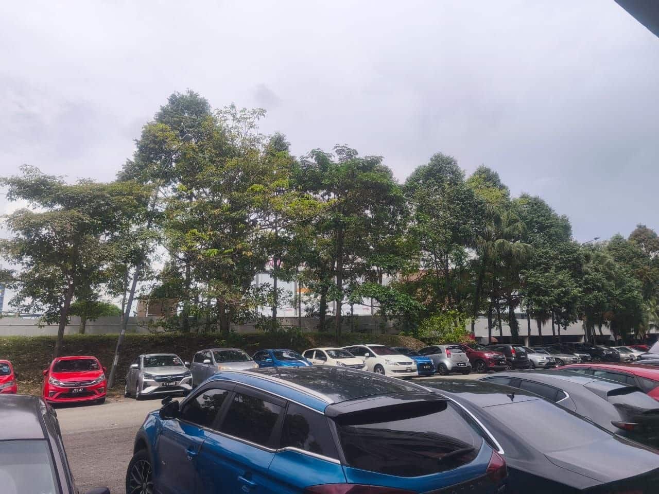 3 Storey Shoplot Taman Ungku Tun Aminah 4