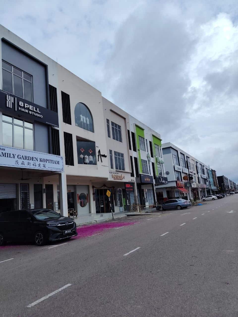 3-Storey Shoplot Austin Crest 5