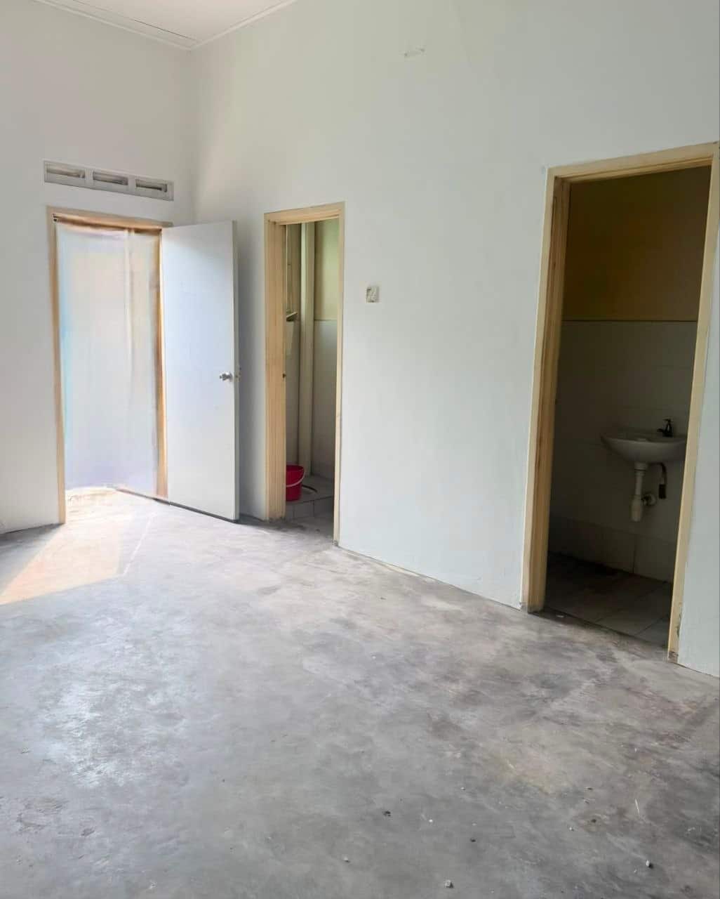 Single Storey Low Cost Shop Intermediate Unit Taman Pulai Indah 9