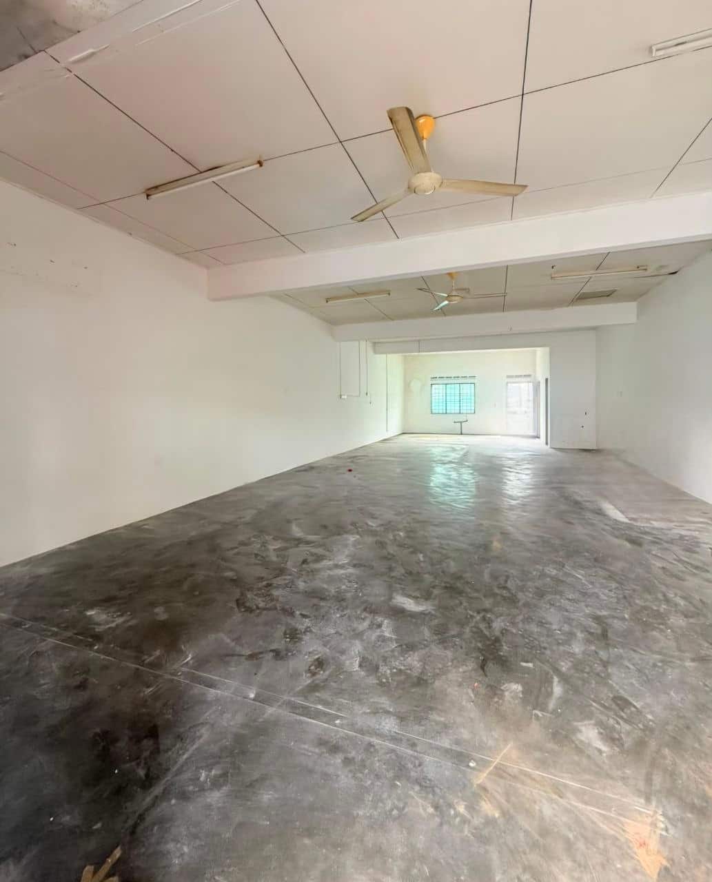 Single Storey Low Cost Shop Intermediate Unit Taman Pulai Indah 7