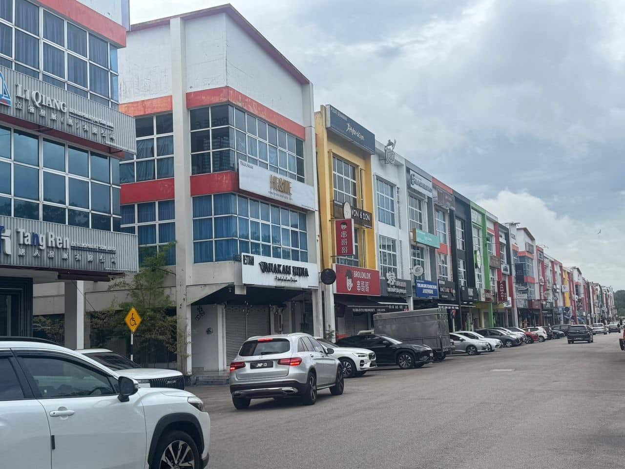 3-Storey Shoplot Jalan Mutiara Emas 2A 5