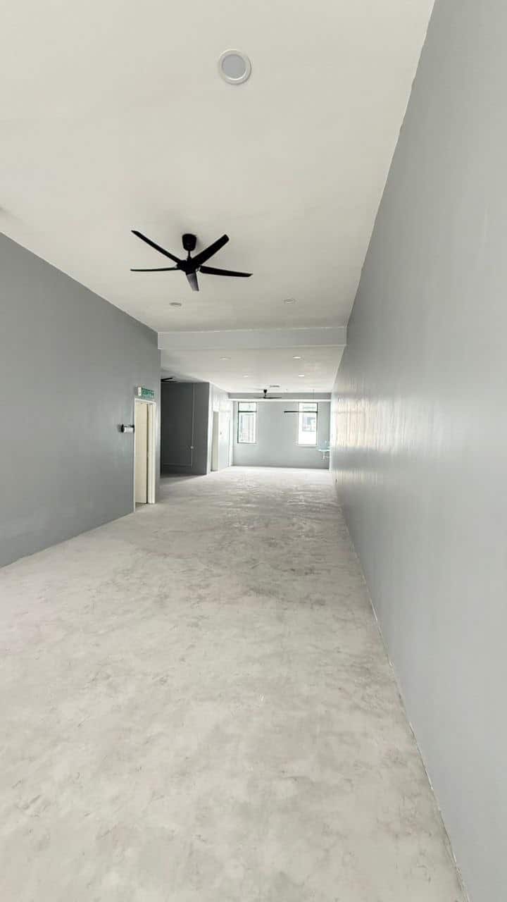 3 Storey Shoplot Business Boulevard 3
