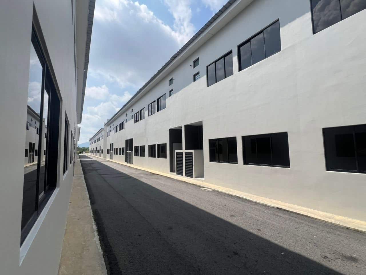 2-Storey Shoplot Jalan Utama x 2