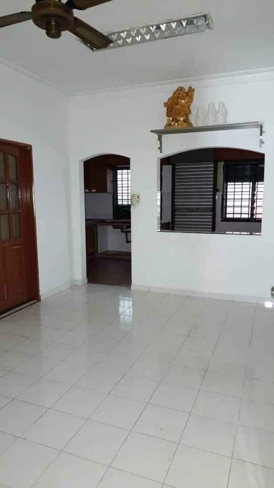 Double Storey Semi D Corner Lot Jalan Serampang 3