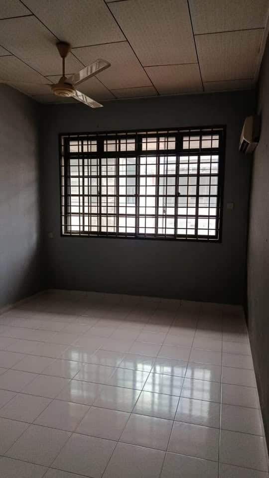 Double Storey Semi D Corner Lot Jalan Serampang 5