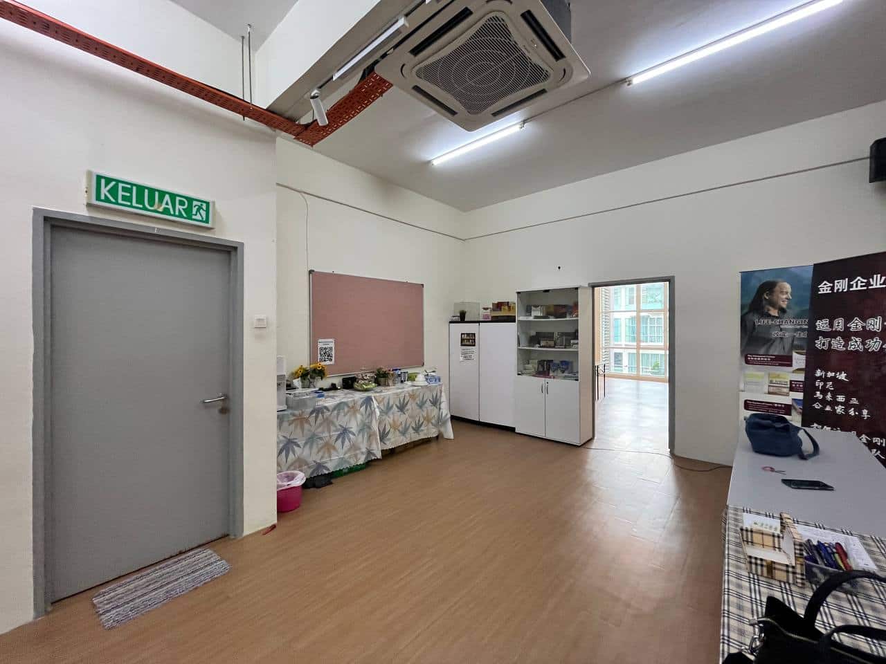 3-Storey Shoplot Jalan Pertama x 4