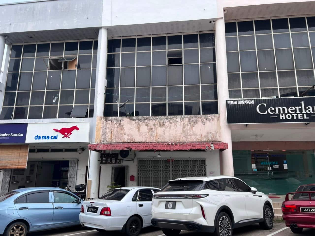 2 Storey Shop Lot Desa Cemerlang 6