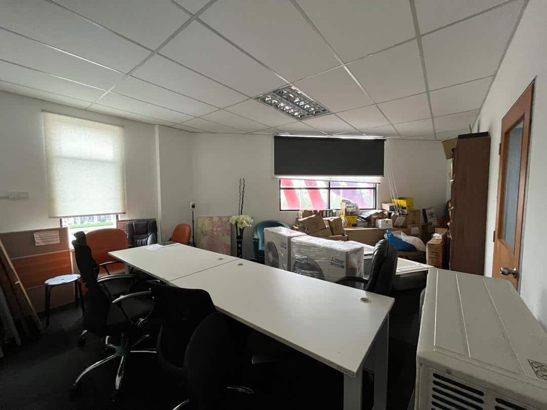Corner lot shop-office Eco Palladium 7