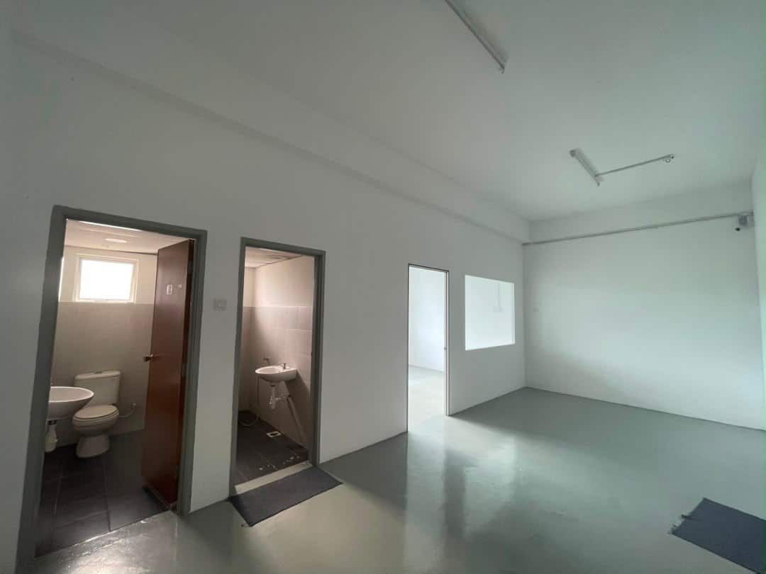 2 Storey Shoplot Jalan Ekoperniagaan 8, Kota Masai 8