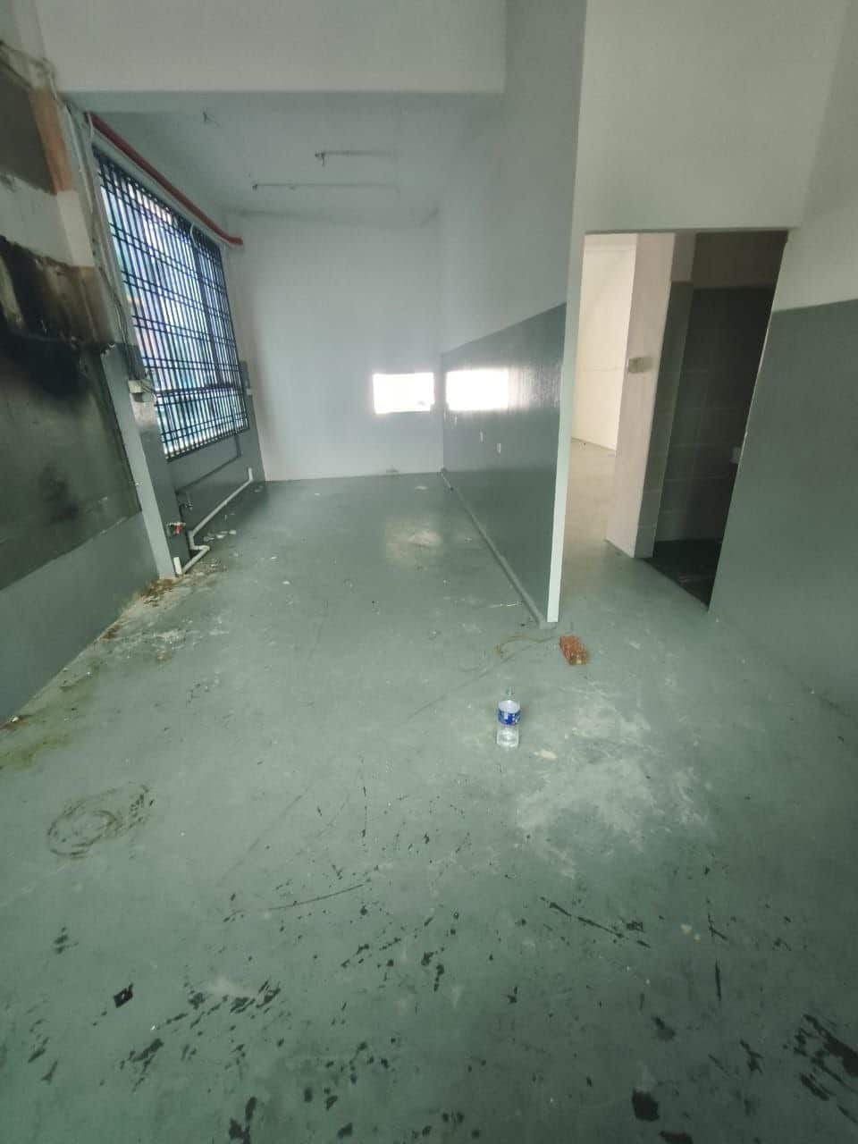 Ground Floor Shop Taman Universiti (Long Huan Town) 5