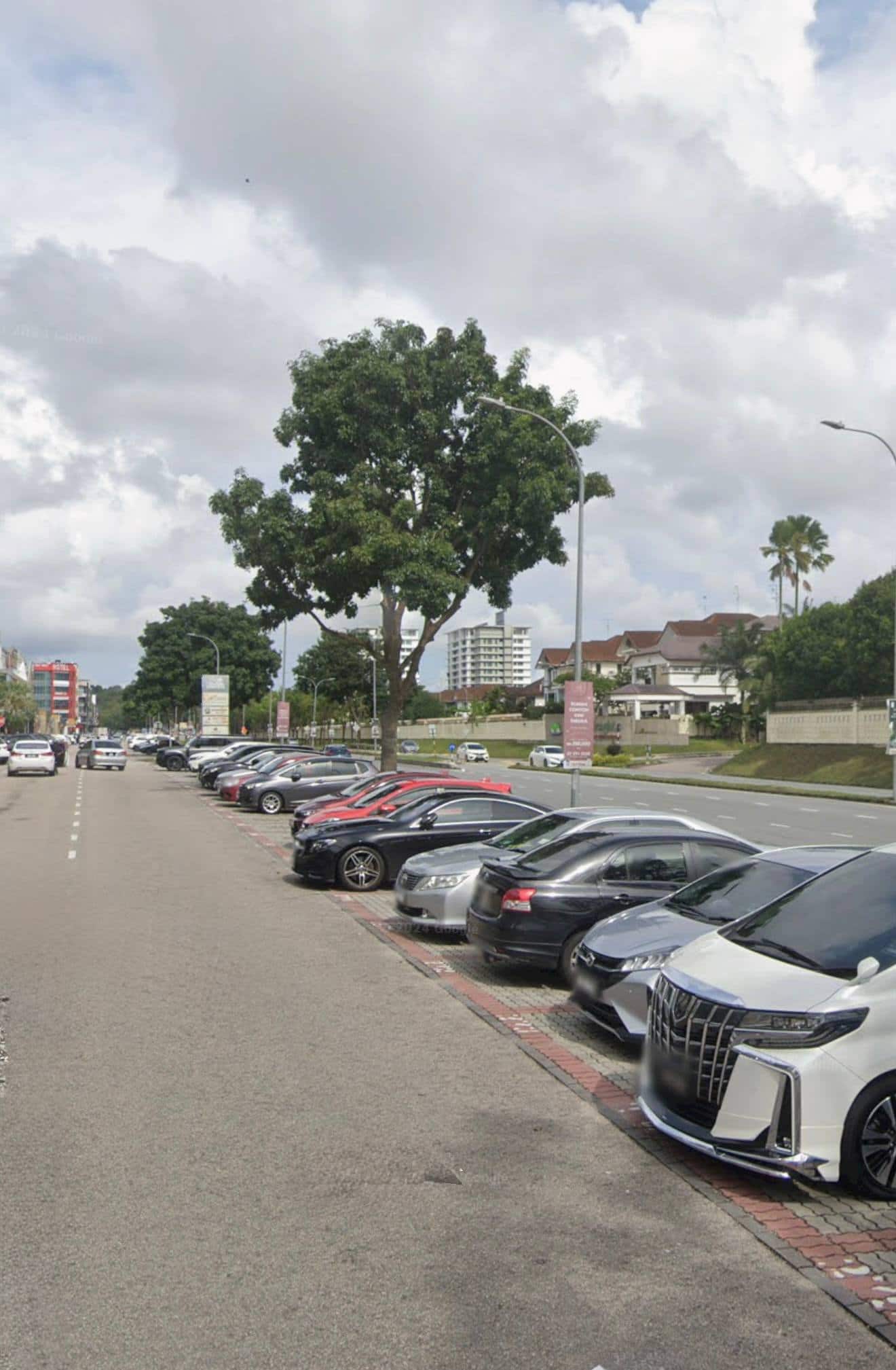 3-Storey Shoplot Jalan Austin Height 8/1 4