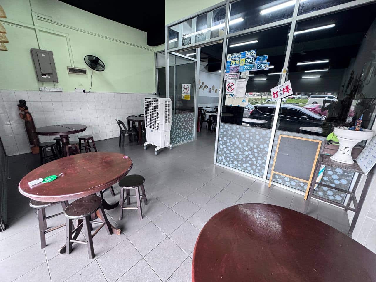 3 Storey Shoplot Taman Molek 2