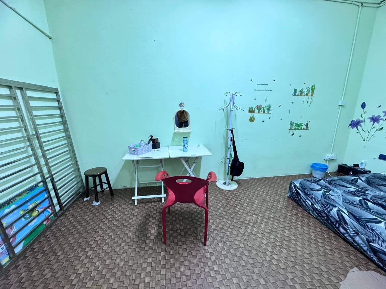 3 Storey Shoplot Taman Molek 9