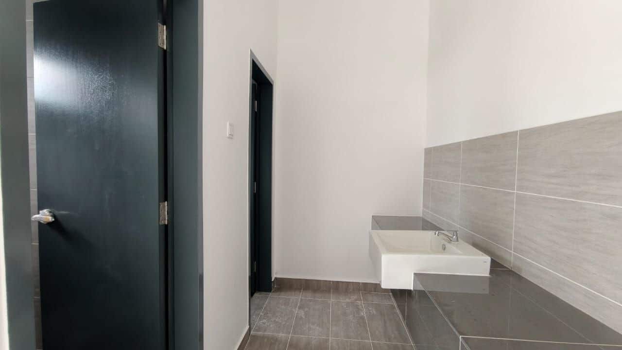 2-Storey Shop Horizon Square 7