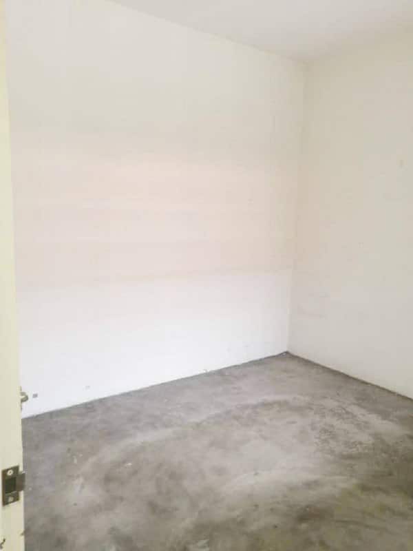 Double Storey Shop Lot Tun Aminah 8
