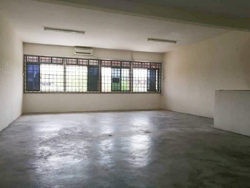 Double Storey Shop Lot Tun Aminah 3