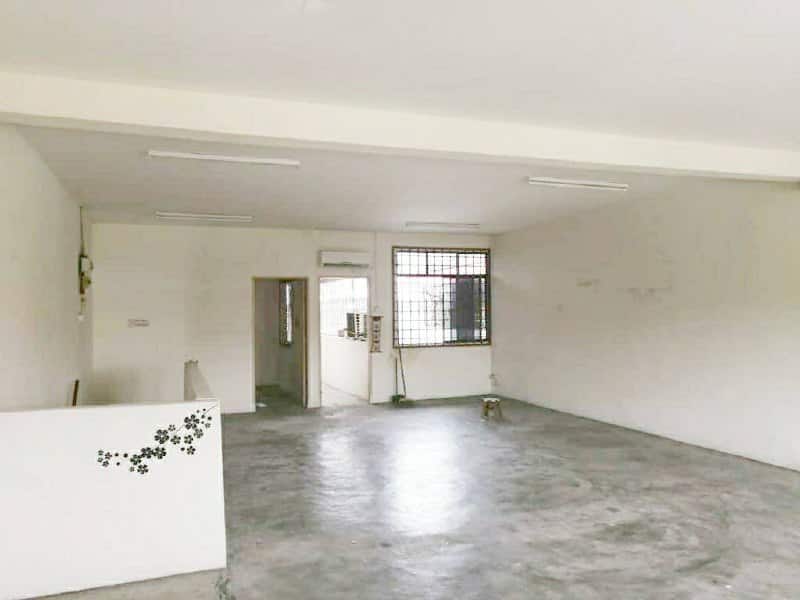 Double Storey Shop Lot Tun Aminah 2