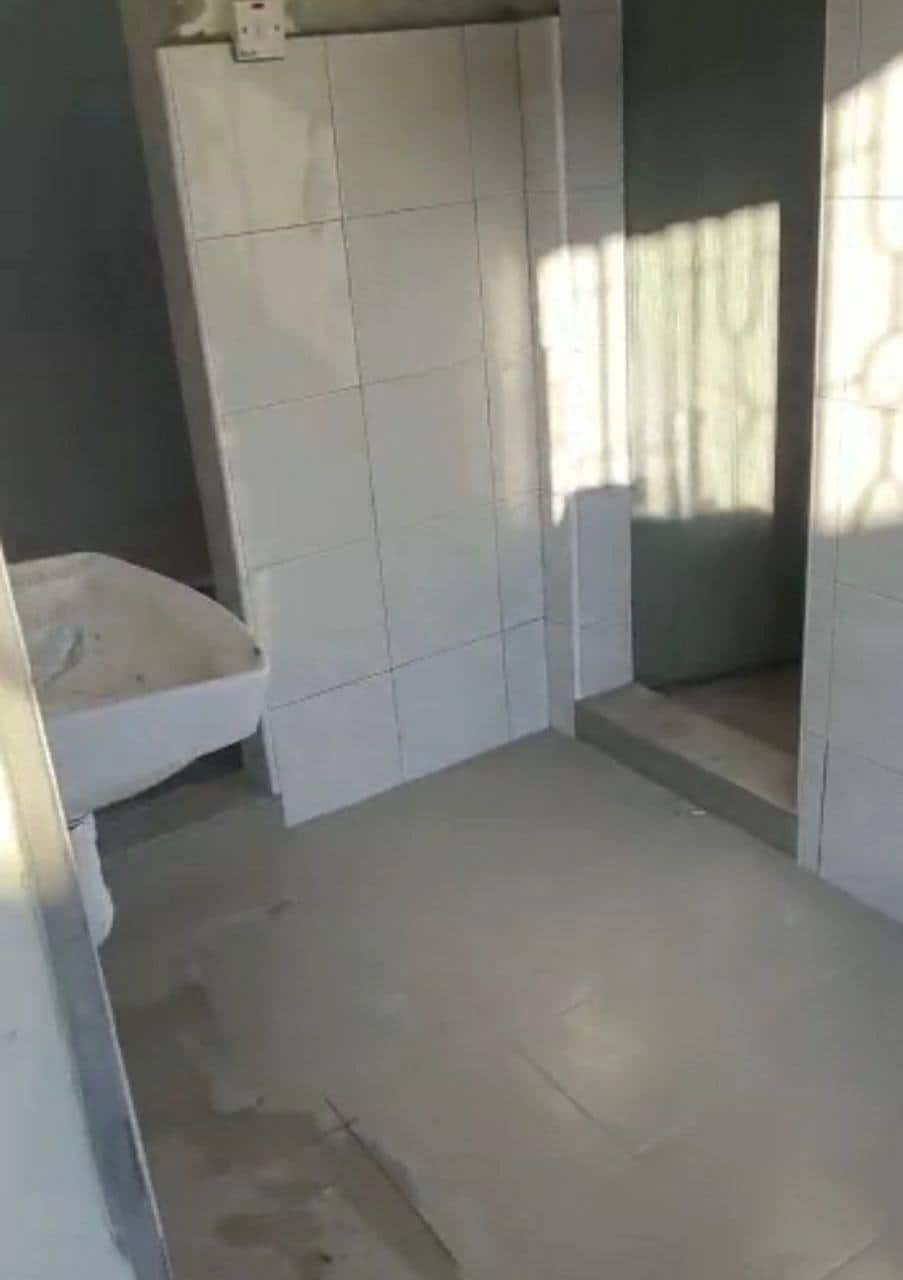 Double Storey Shop Lot Tun Aminah 10