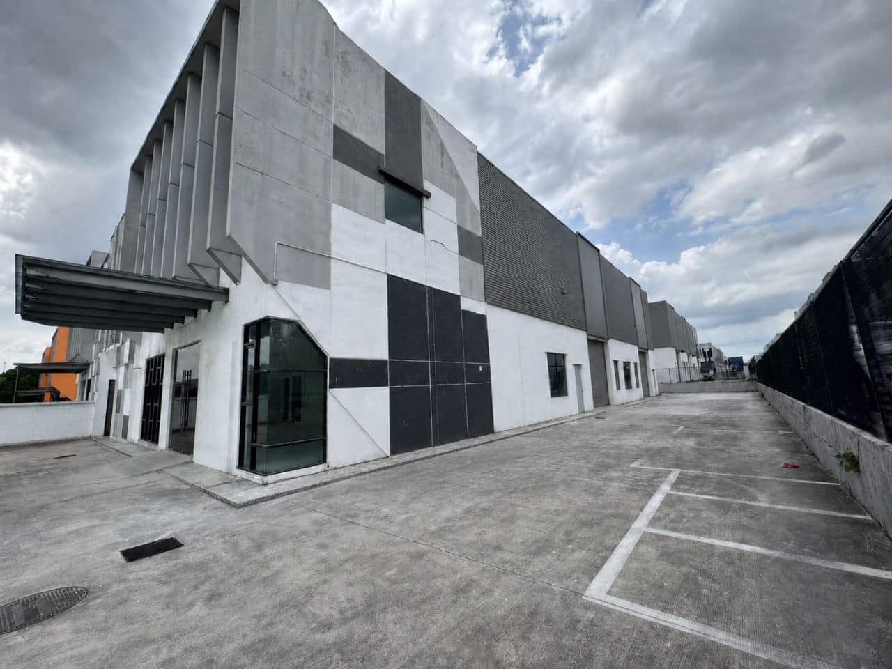 1.5 Storey Semi Detached Factory Taman Ekoperniagaan 1