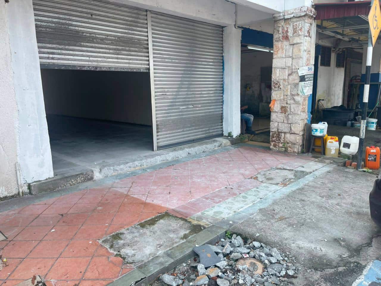 Shop Taman Universiti 6
