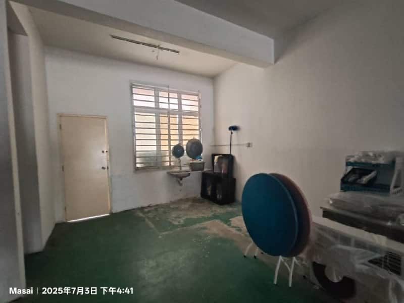 2 sty shoplot Jalan Sierra Perdana 4 6