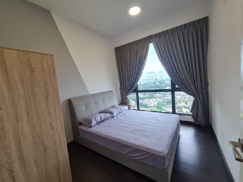 Condo Danga Bay 5