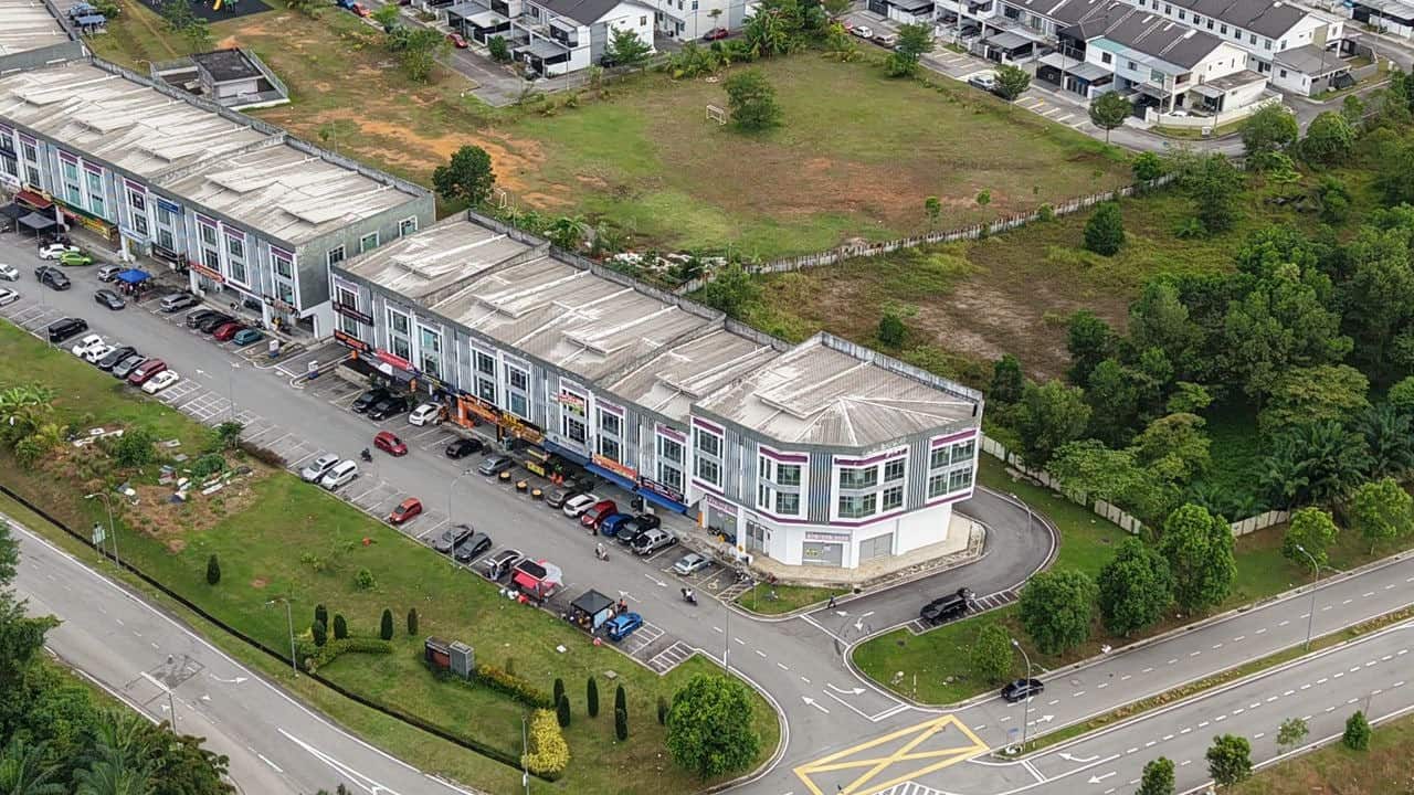 3-Storey Commercial Shoplot Taman Scientex Utama 2